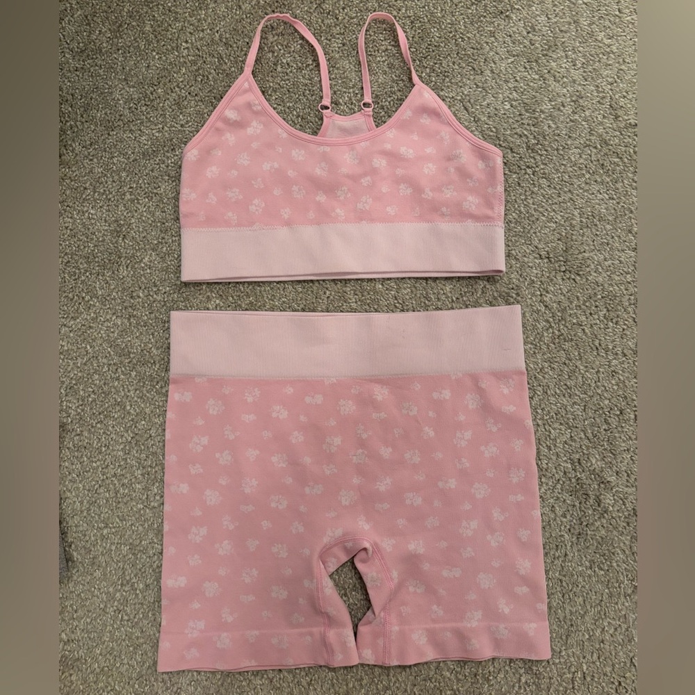 Flower activewear set!